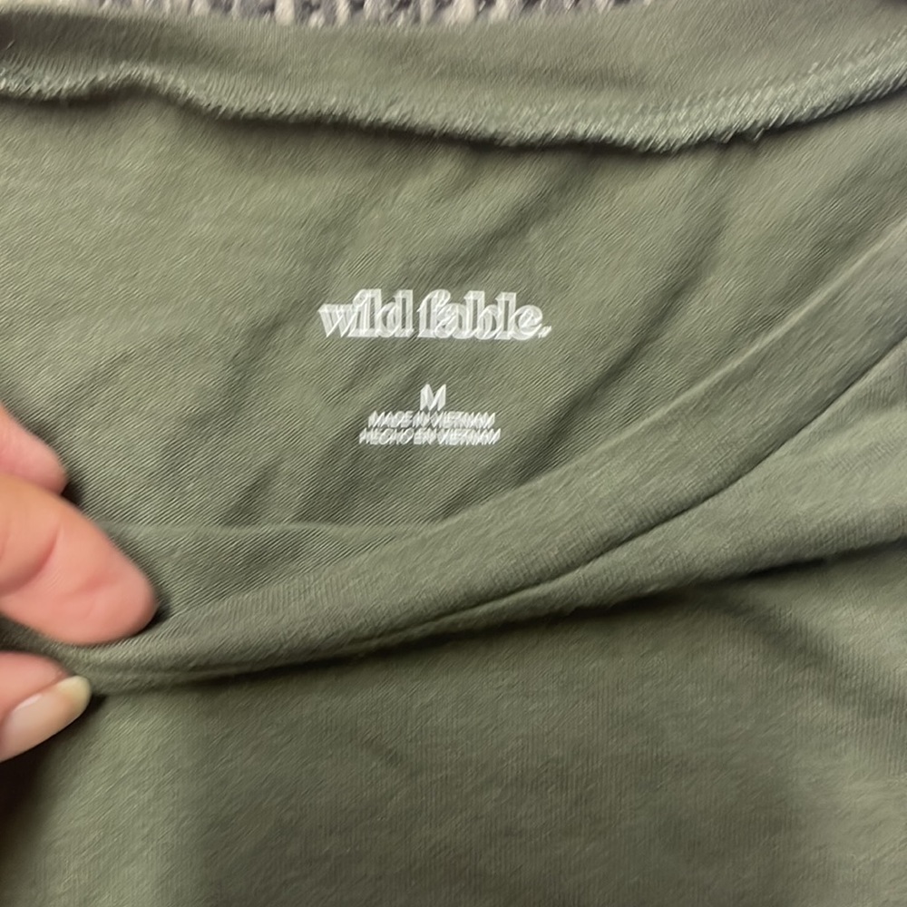 Bundle (2) Wild Fable T Shirts Medium - Picture 2 of 3